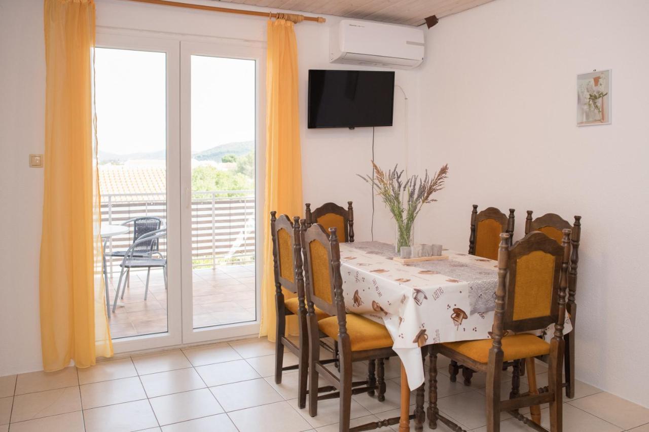 Apartment Dalmatien Raslina Εξωτερικό φωτογραφία