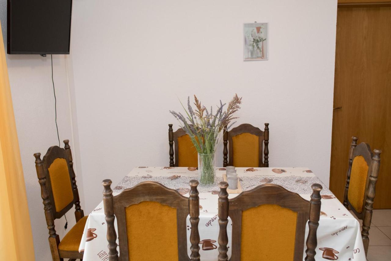 Apartment Dalmatien Raslina Εξωτερικό φωτογραφία