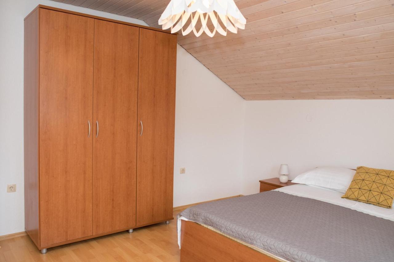 Apartment Dalmatien Raslina Εξωτερικό φωτογραφία
