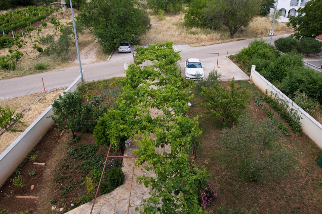 Apartment Dalmatien Raslina Εξωτερικό φωτογραφία
